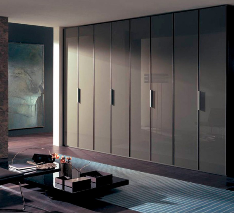 Шкаф распашной