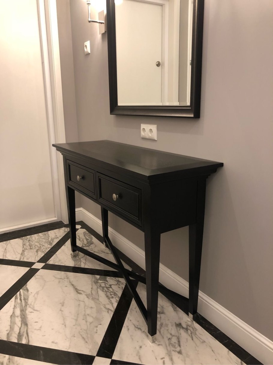 Столик в прихожую