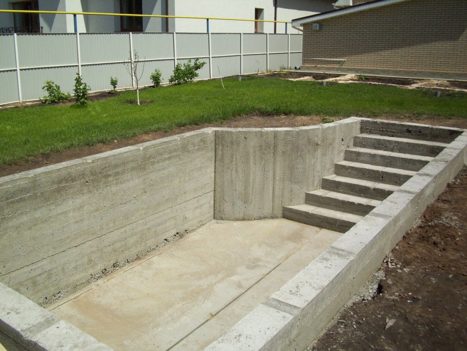 Бетонирование чаши бассейна