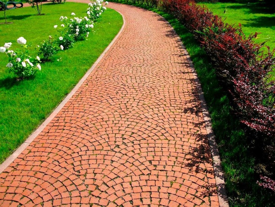 Брусчатка для садовых дорожек