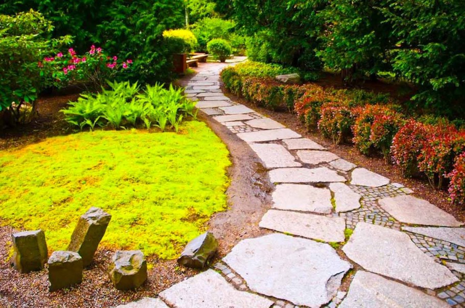 Мощеные дорожки из натурального камня