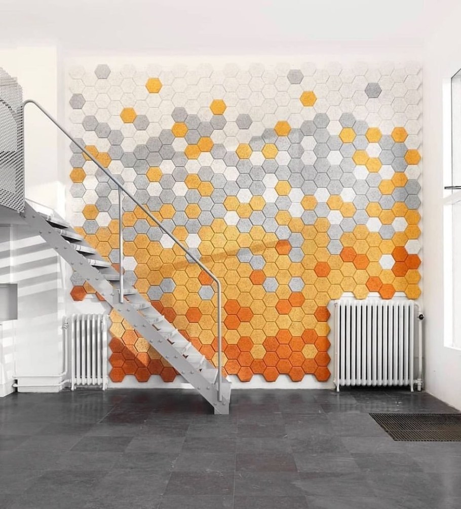 Пазлы на стене декор