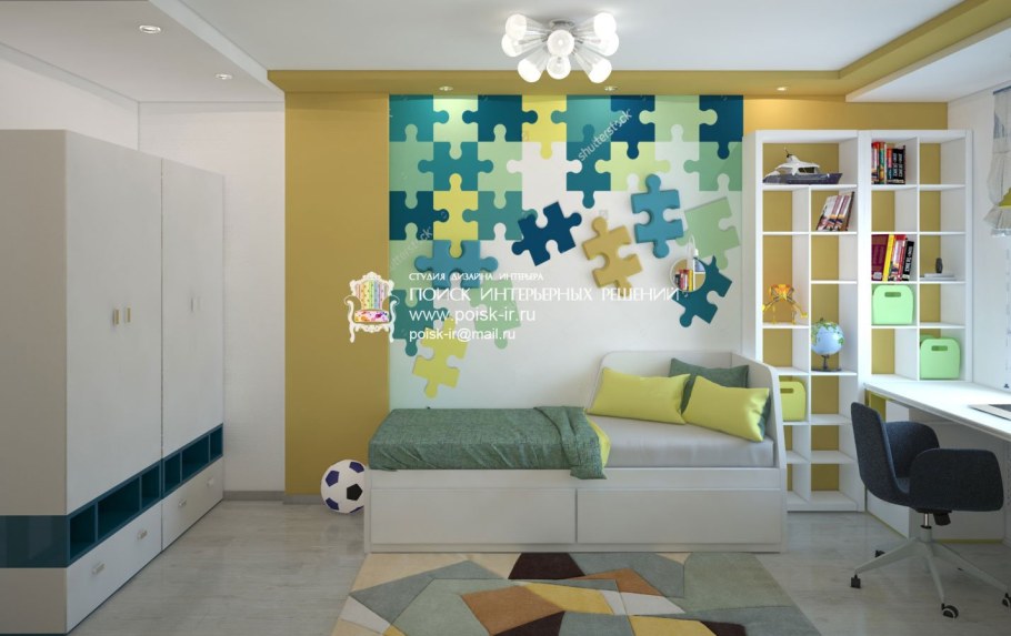 Пазлы на стене в детской