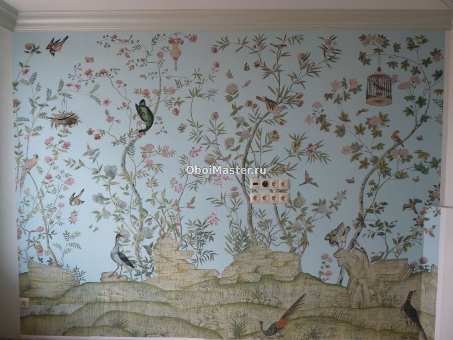 Декорируем стыки обоев