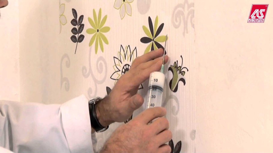 Как декором спрятать швы на обоях