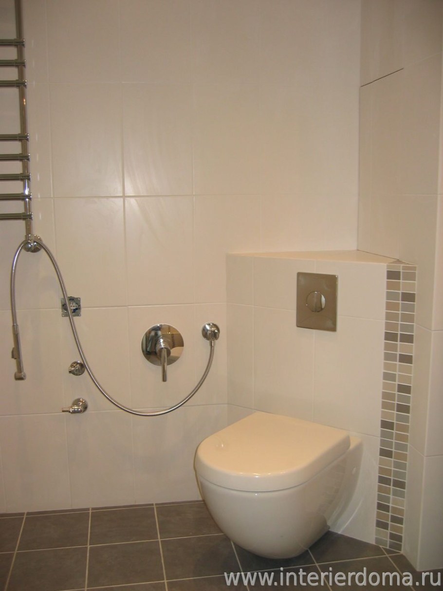 Угловая инсталляция в санузле