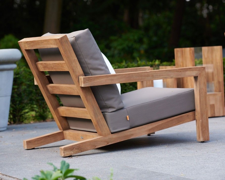 Шезлонг из дерева