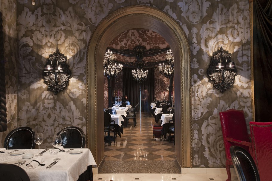 Квартира в стиле декаданс