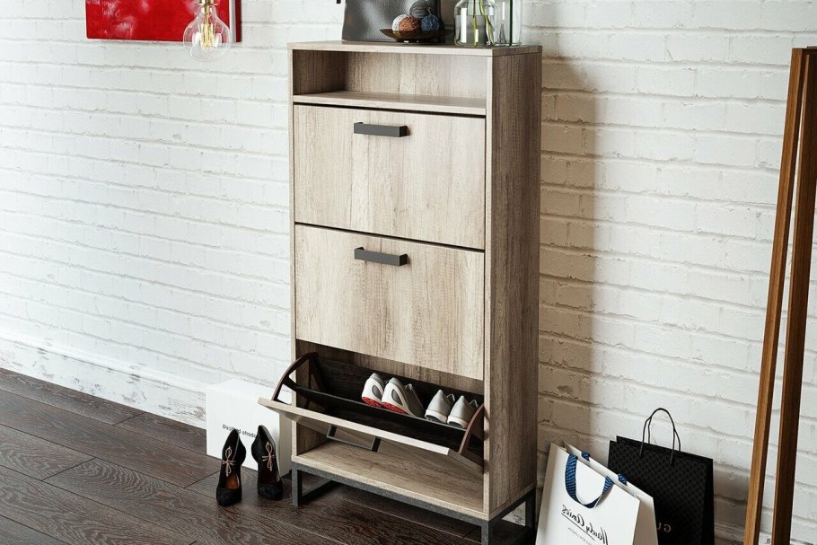 Обувница ТРИЯ