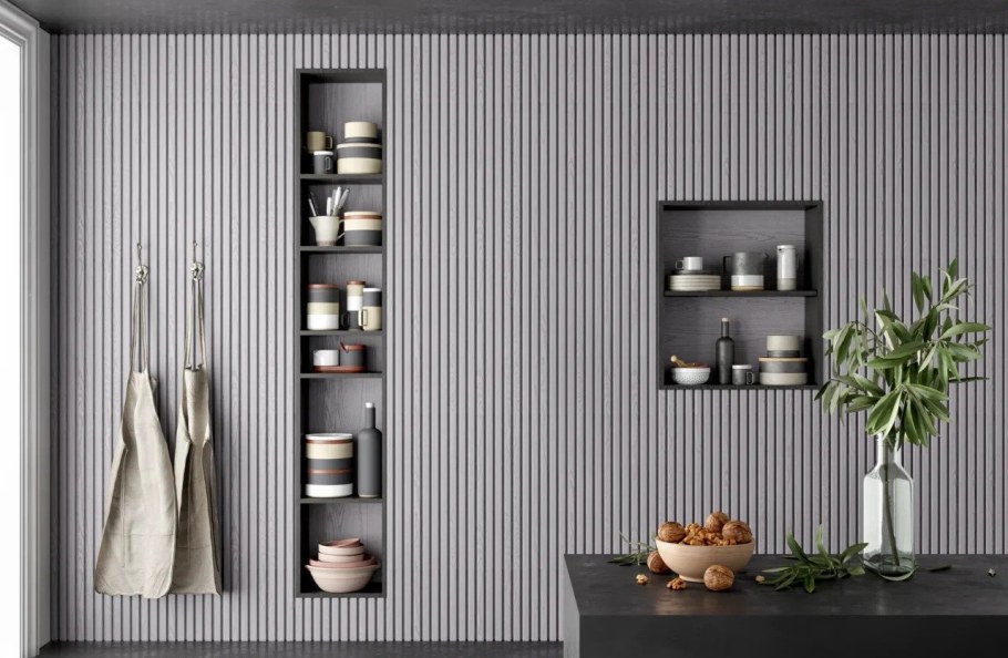 Декор стены рейками