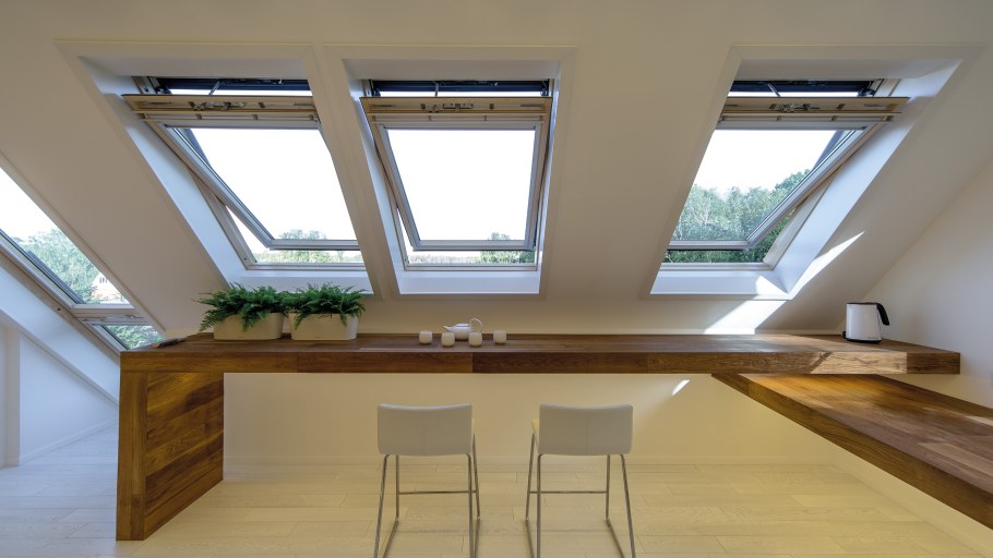 Мансардное окно Rehau 900x650