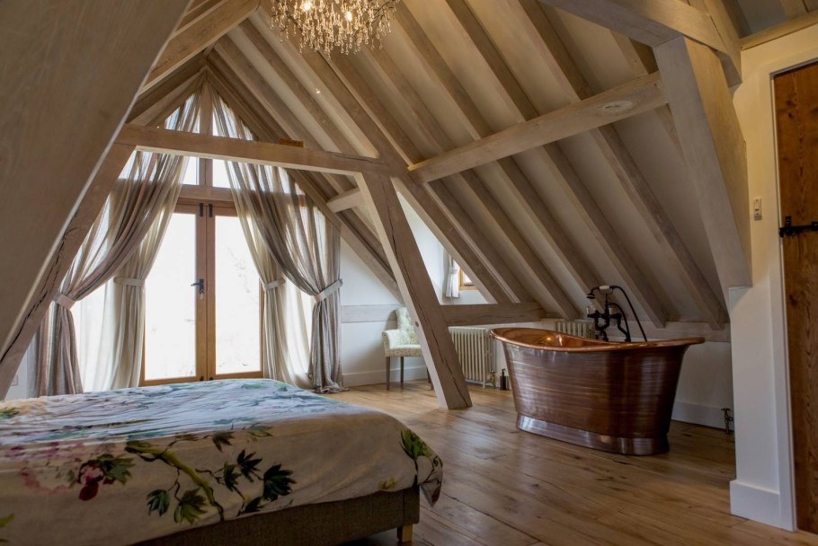 Дом с мансардой