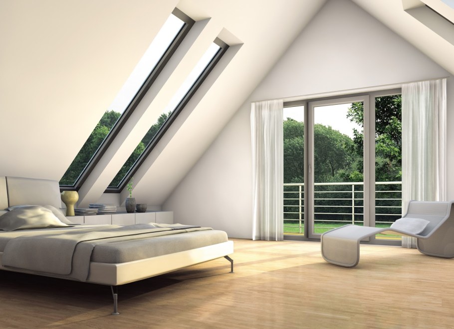 Мансарда с витражными окнами