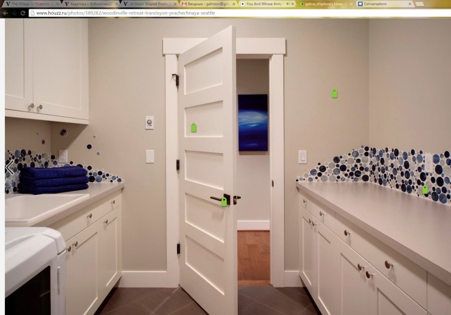 Дверь в ванную