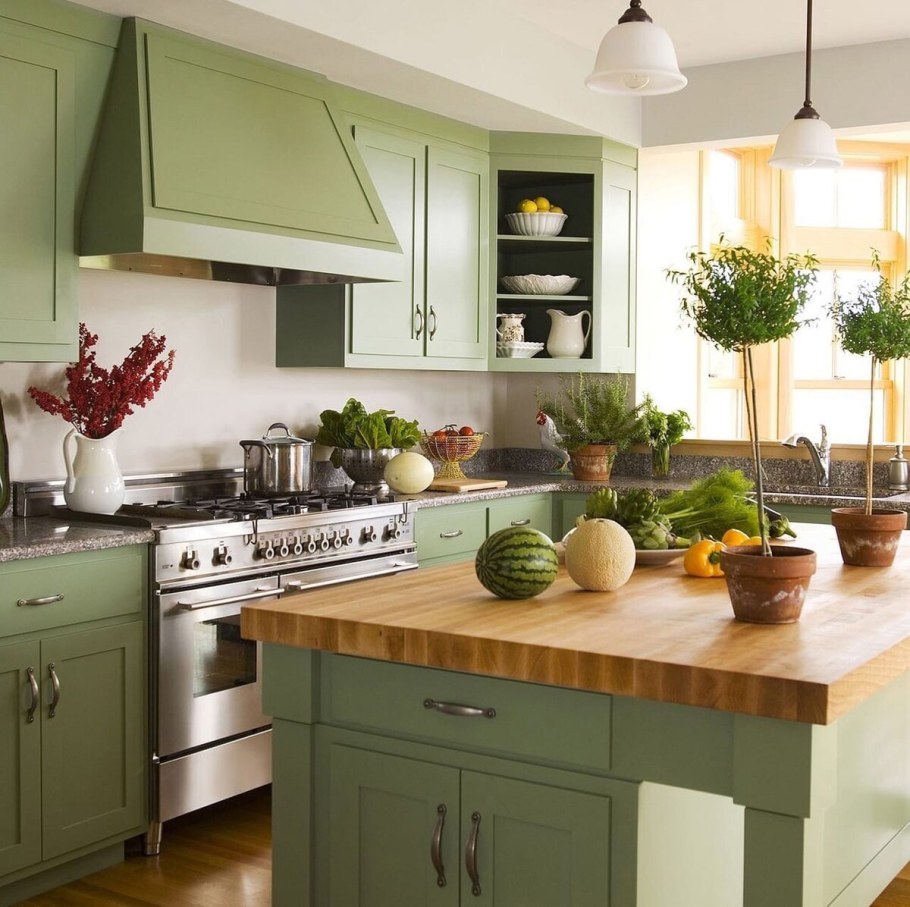 Кухня оливкового цвета