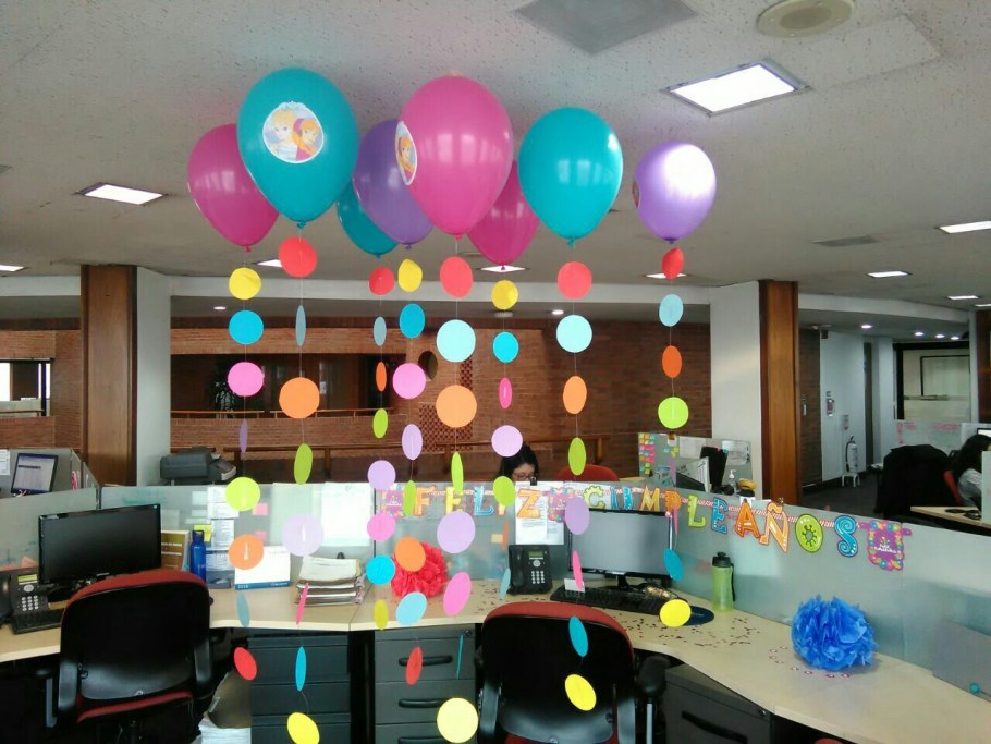 Оформление воздушными шарами офисов