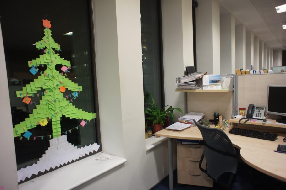 Украсить офис на новый год
