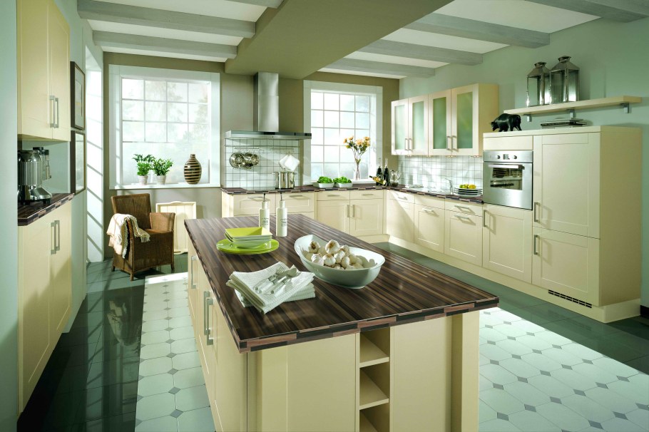 Интерьер кухни в частном доме