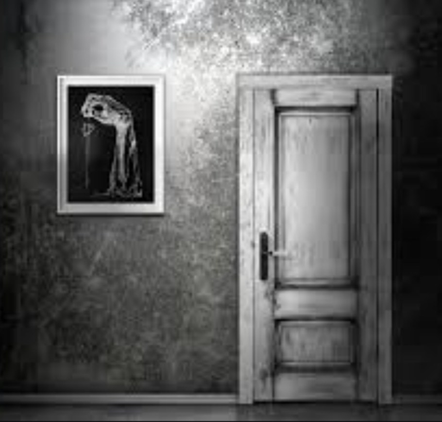 Черная дверь