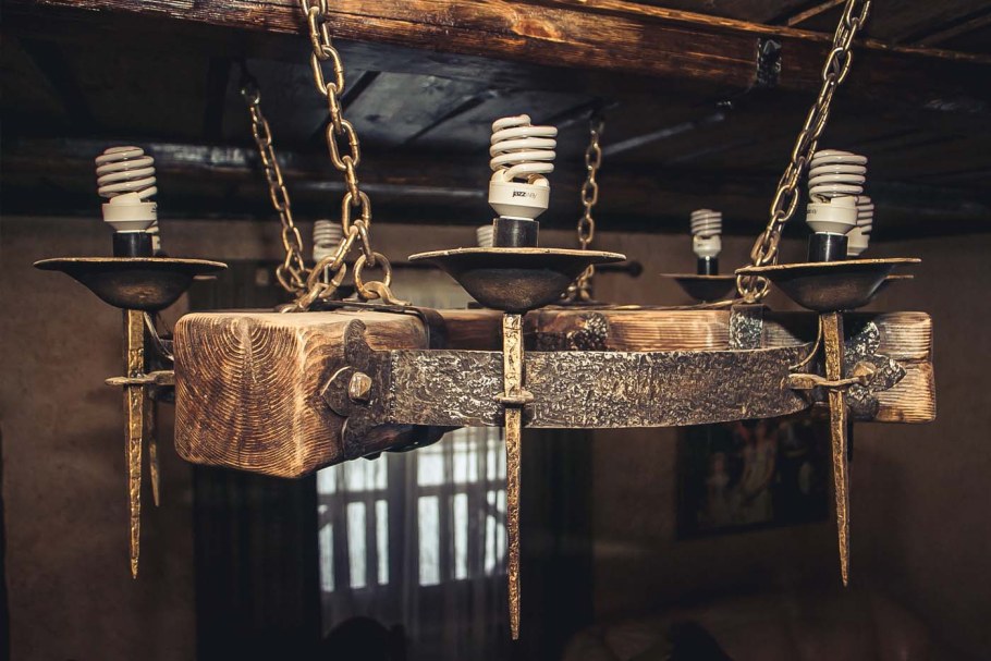 Люстра под старину