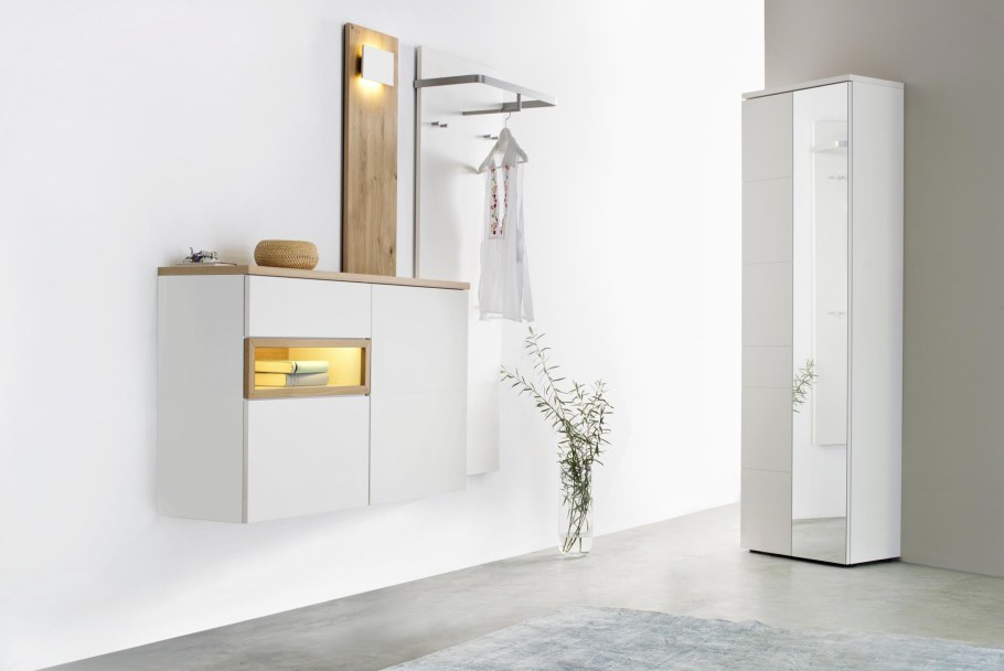 Подвесная тумбочка в прихожую