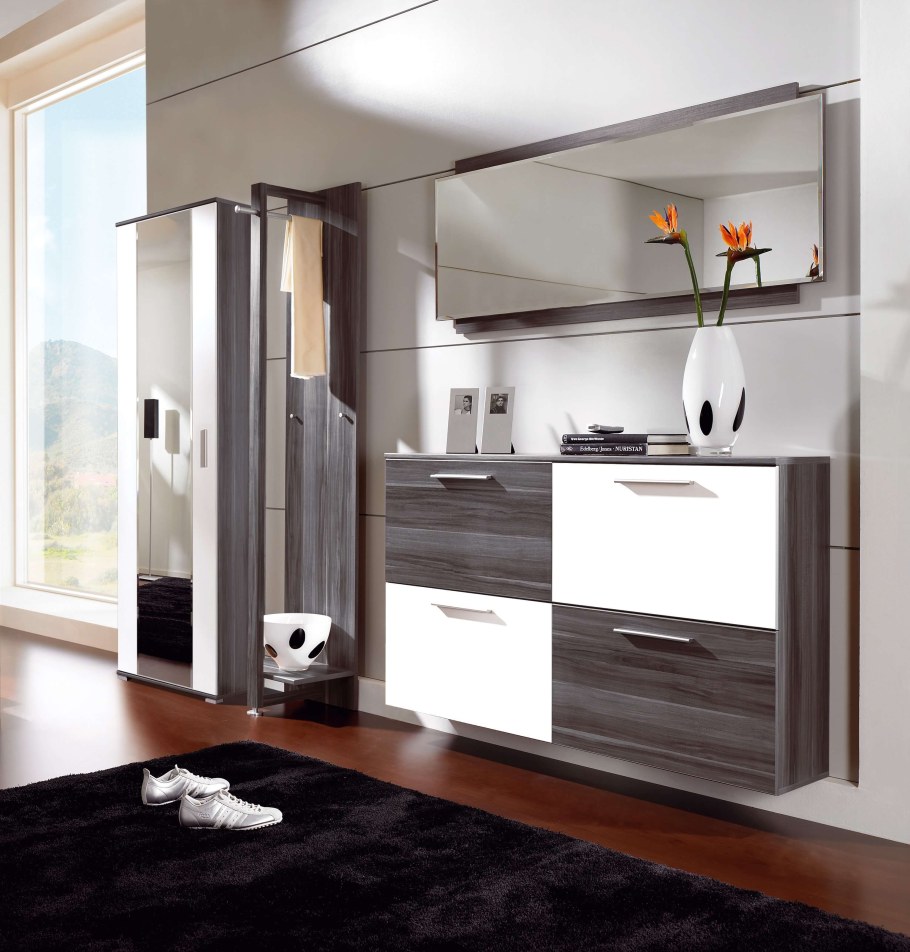 Стильная тумба в прихожую