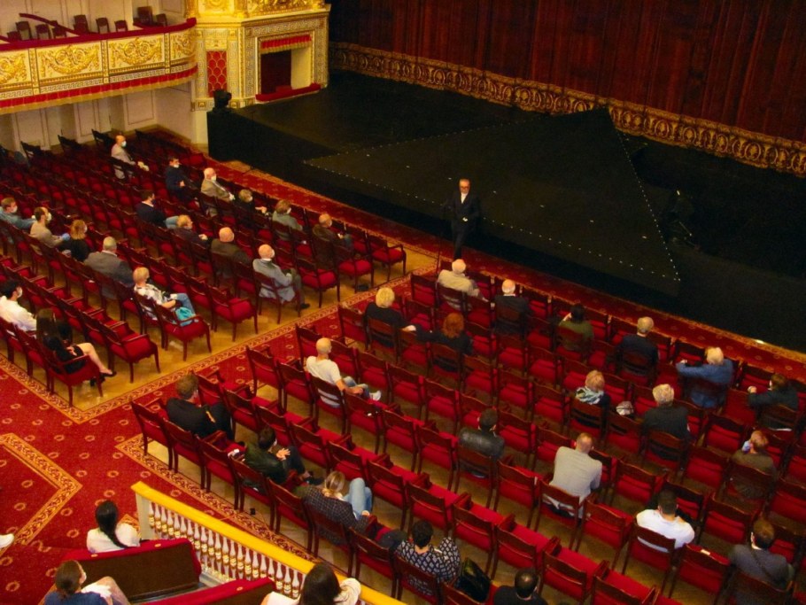 Александринскмй теарт зал