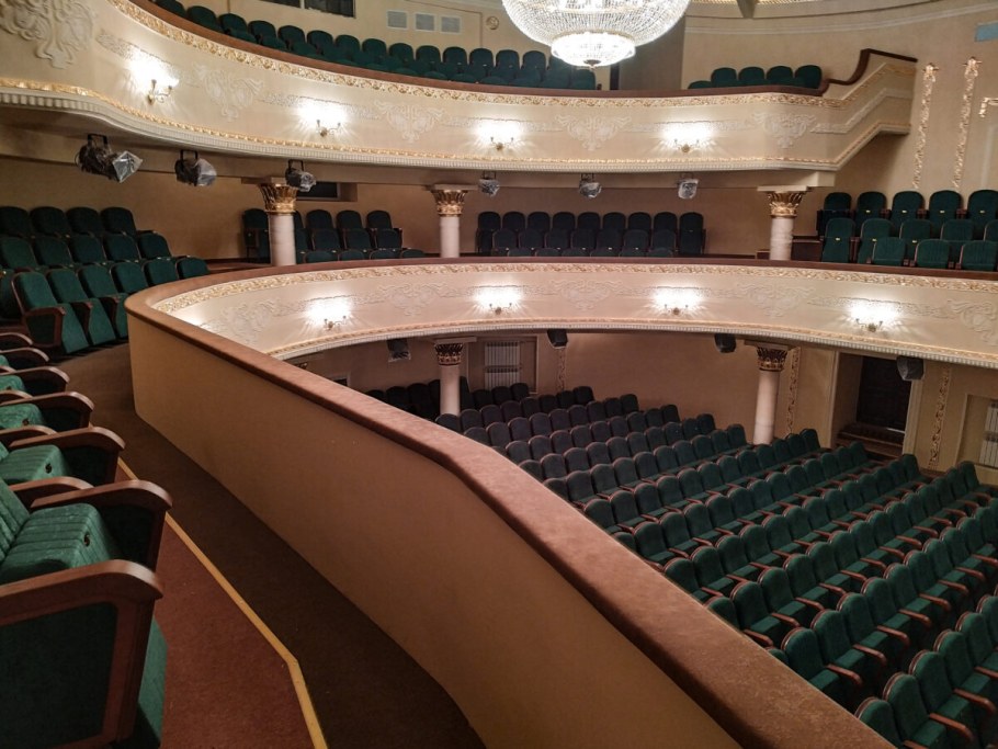 Александринский театр места за креслами