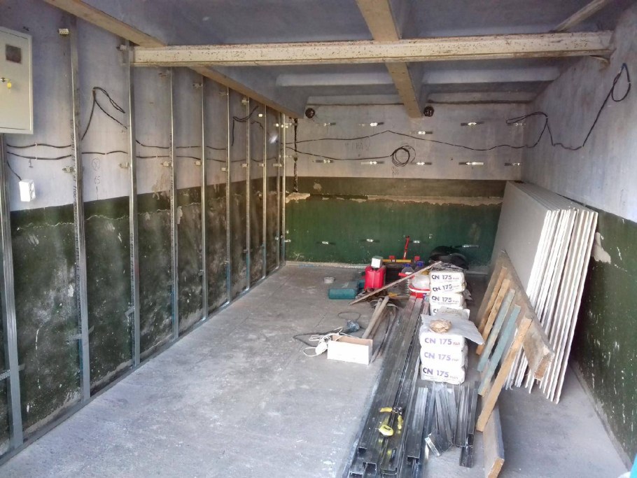 Обшивка стен в гараже