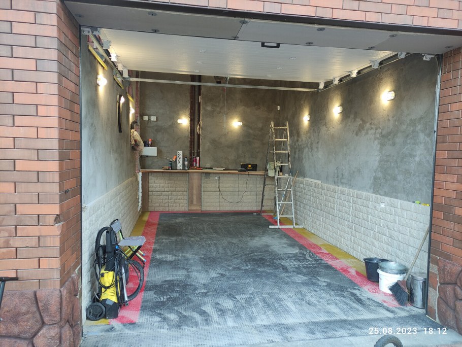 Отделка гаража внутри