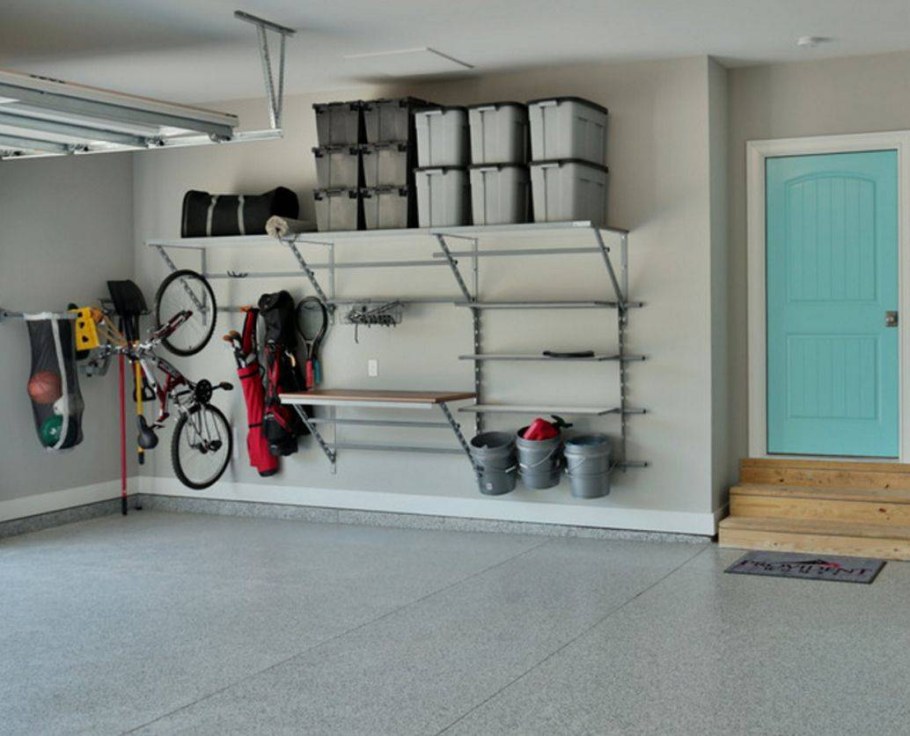 Интерьер гаража