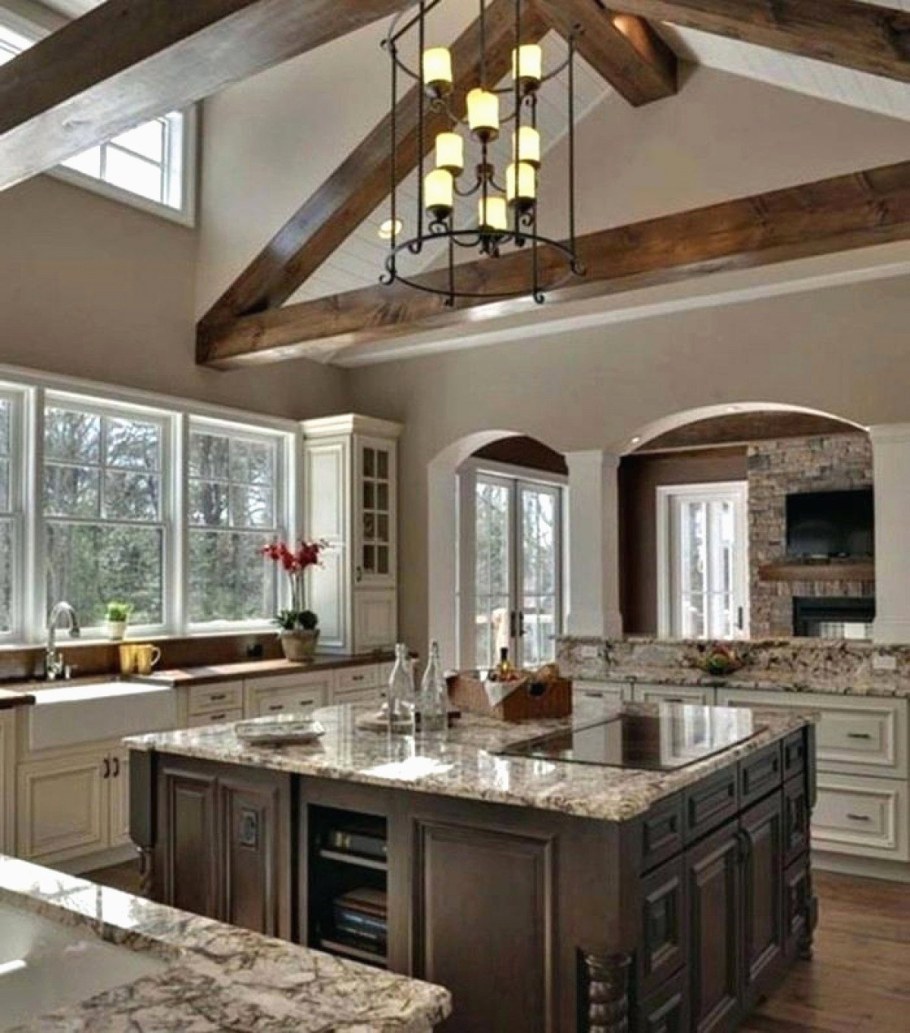 Кухня в загородном доме