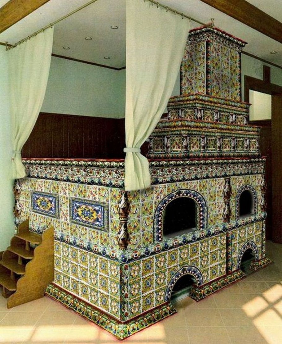 Печь с лежанкой изразцовой - у Пушкина