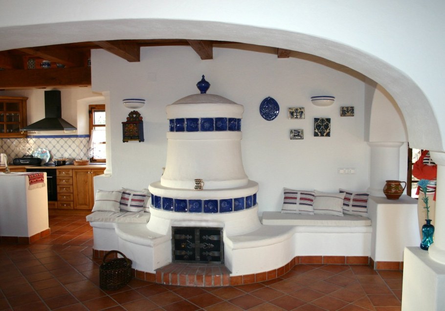 Каминопечь с. лежанкой Туликиви