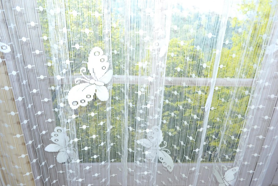 Тюлевые занавески с бабочками