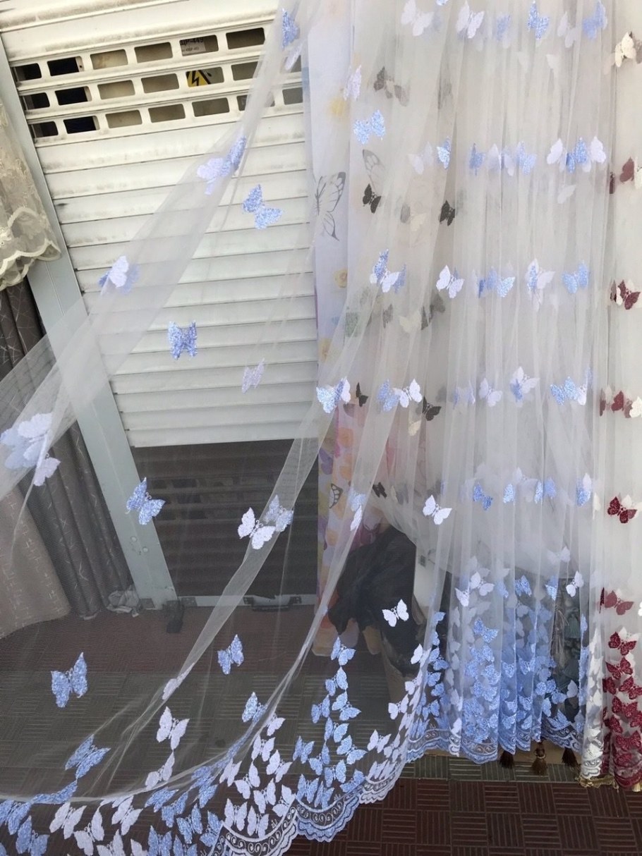 Тюль с бабочками