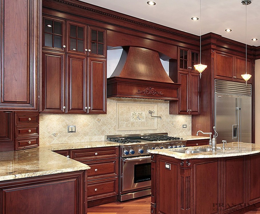 Кухонный гарнитур красное дерево