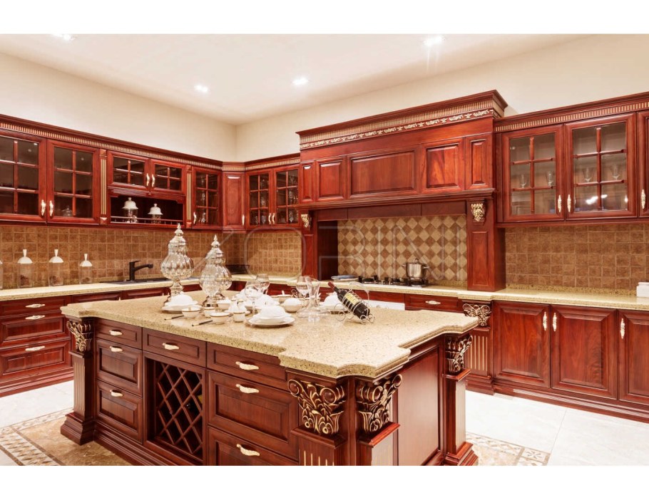 Кухня из красного дерева