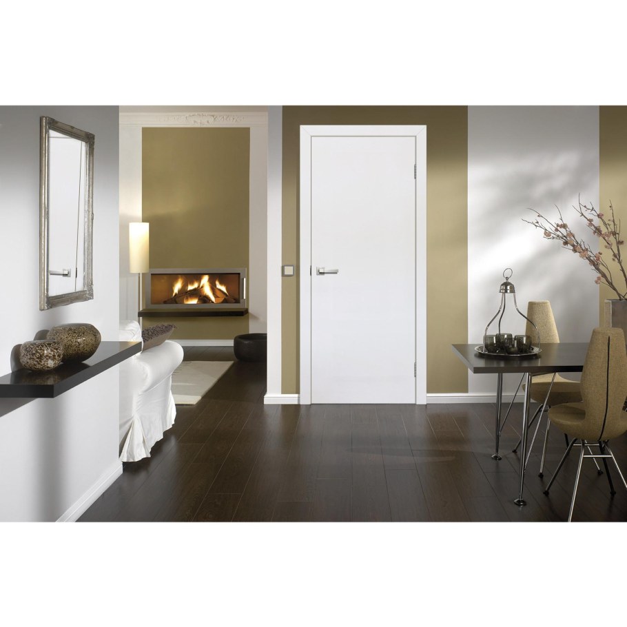 Белые межкомнатные двери в интерьере