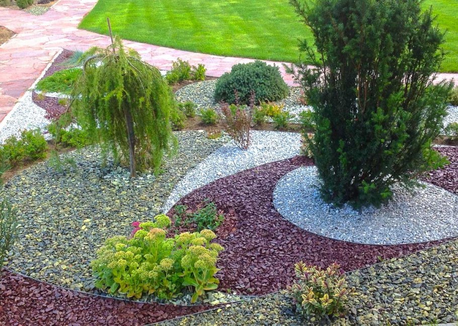 Мульчирование роз мраморной крошкой