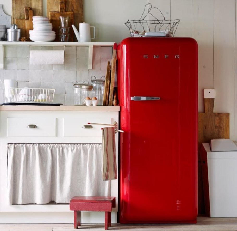 Smeg холодильник красный