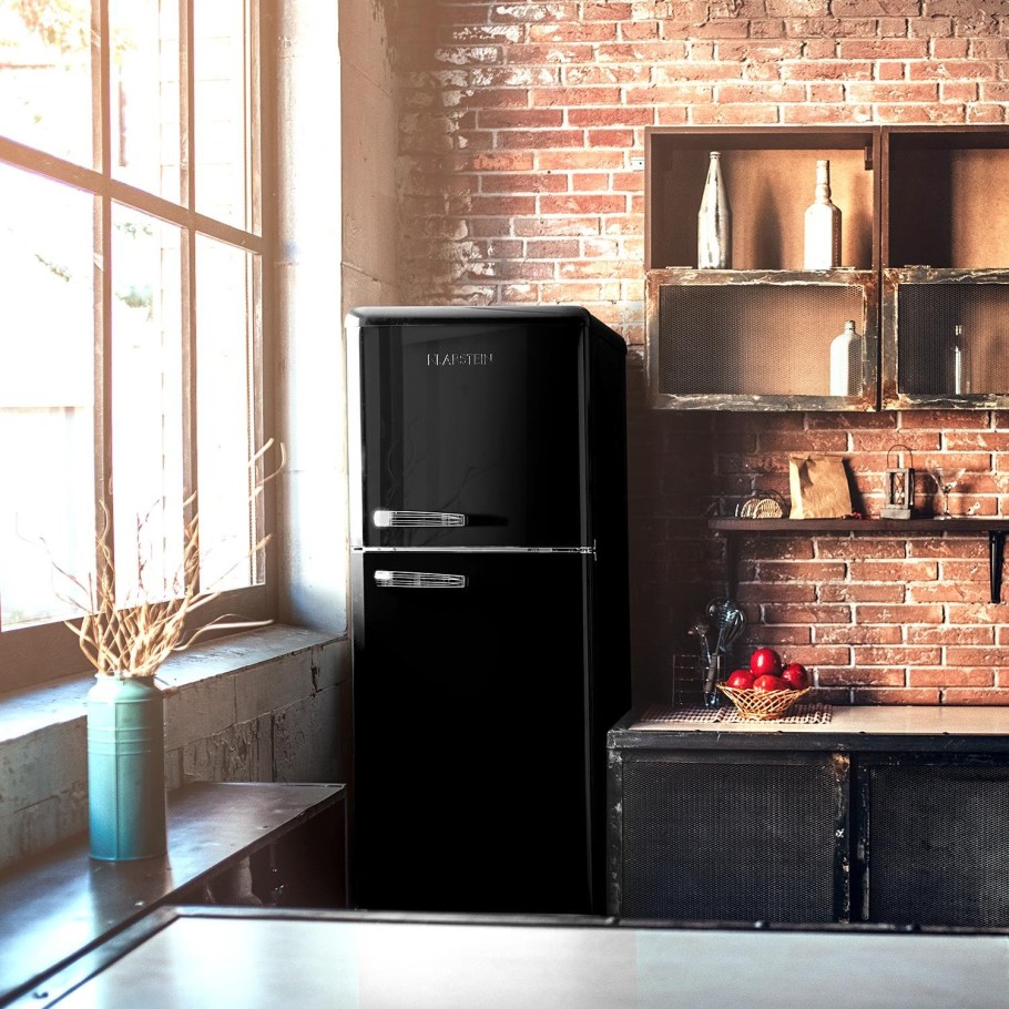 Лофт с холодильником Smeg