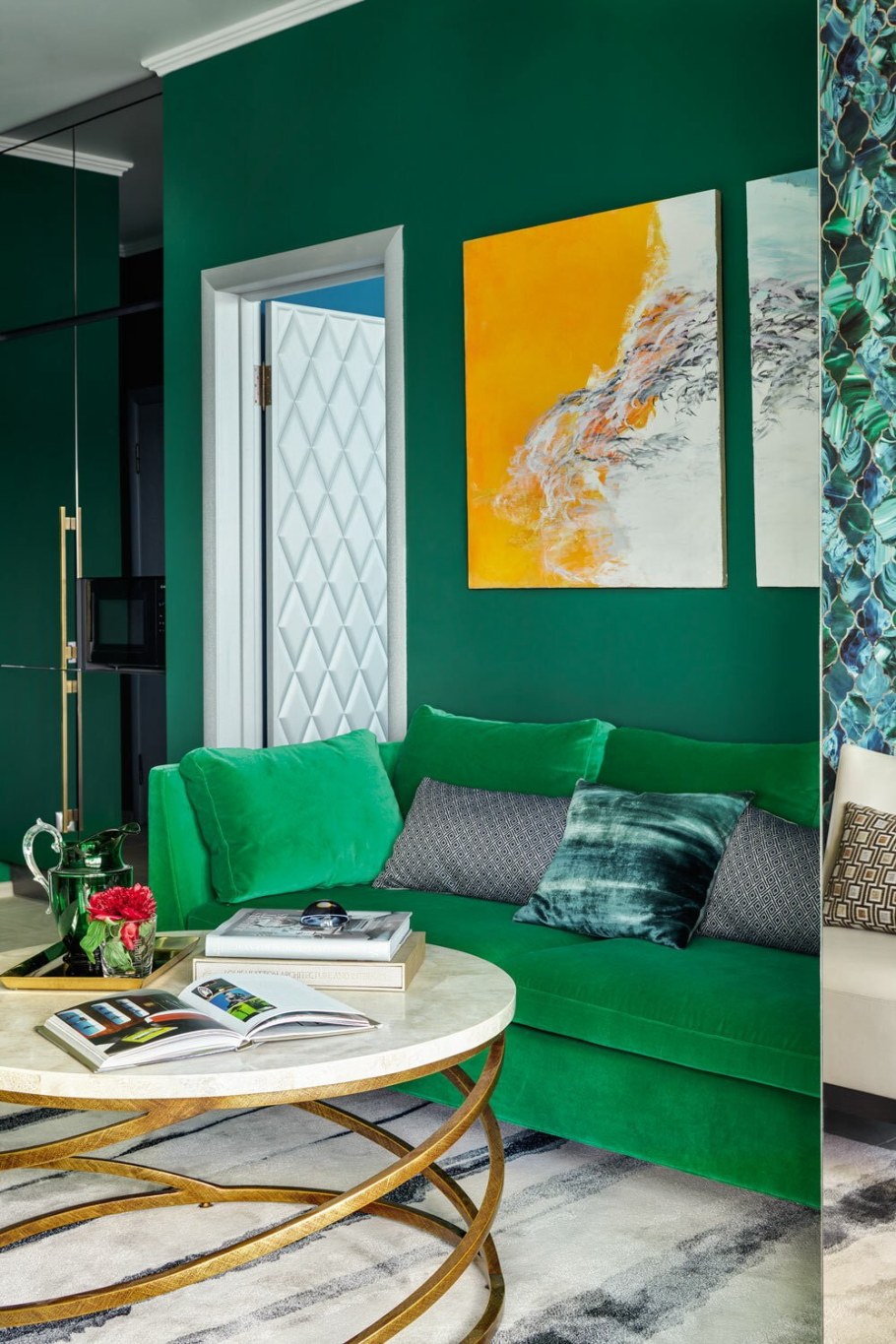 Интерьер с зелеными акцентами