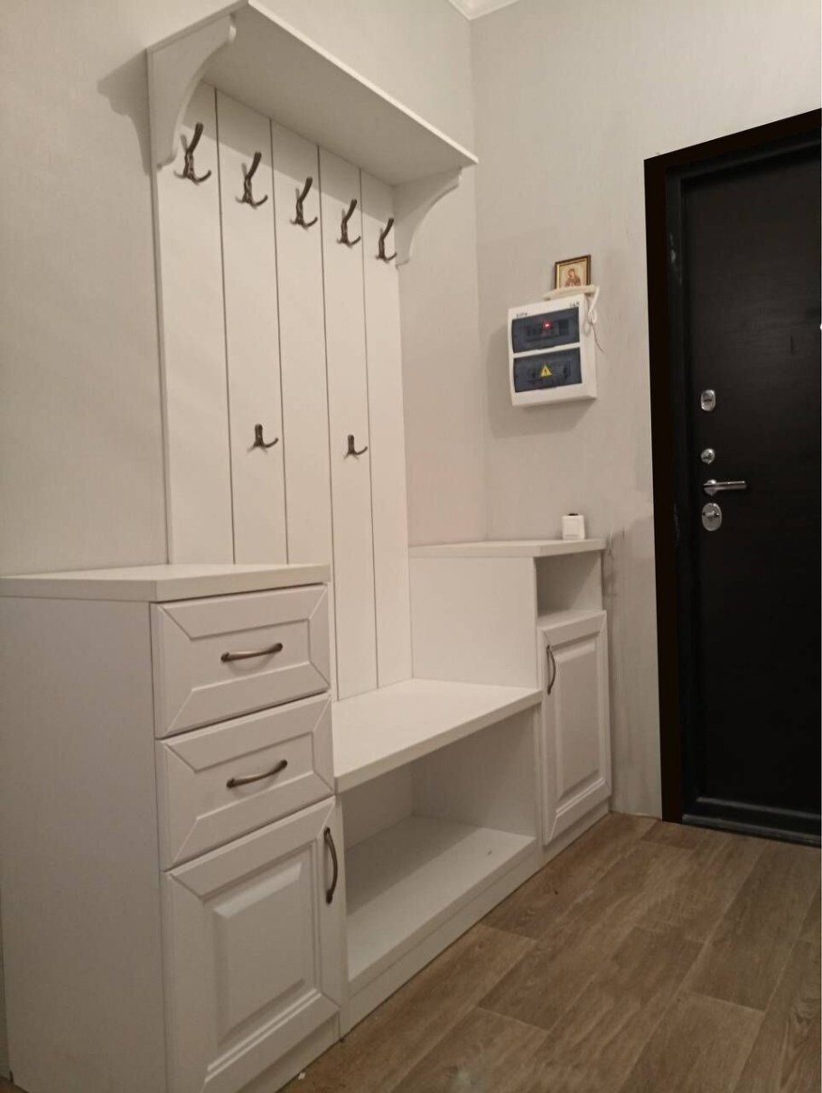 Прихожая для узкого коридора