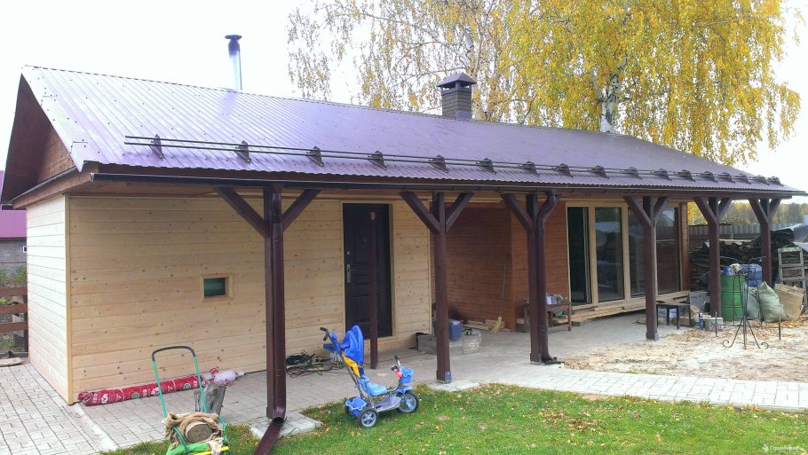 Баня с террасой под одной крышей 6х4м