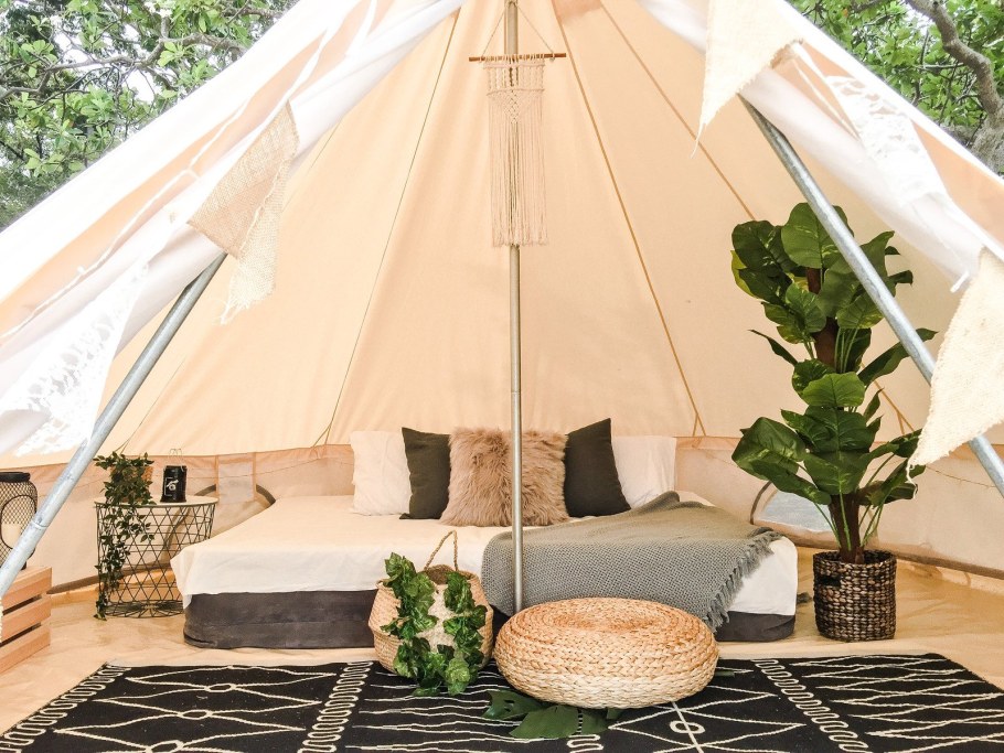 Ананда глэмпинг