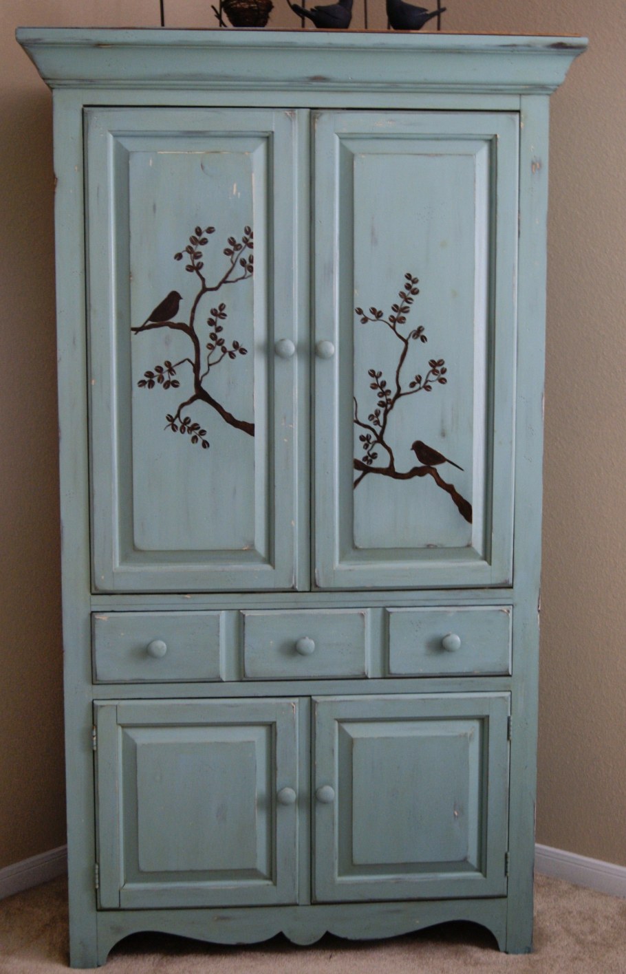 Декор старого шкафа