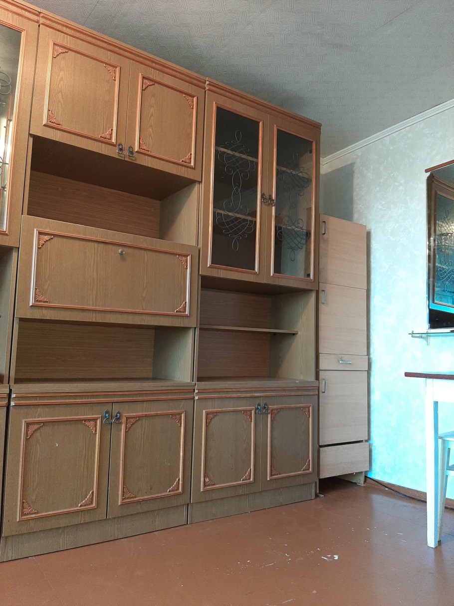 Покрасить советскую стенку