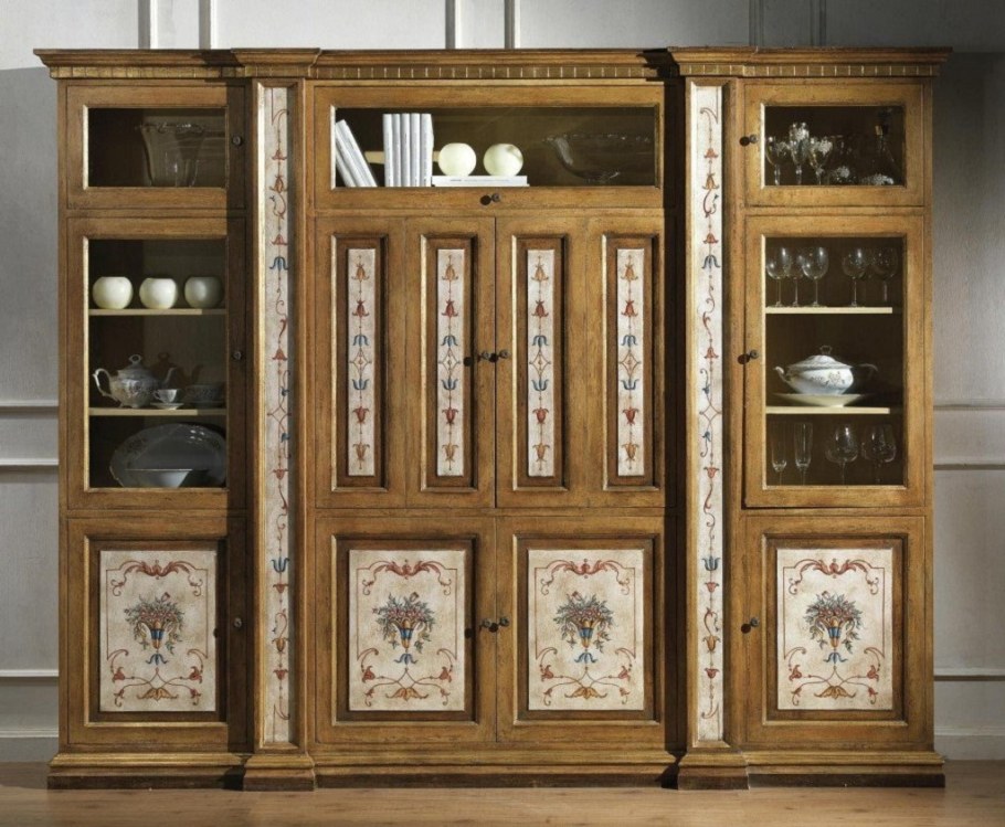 Шкаф в ретро стиле