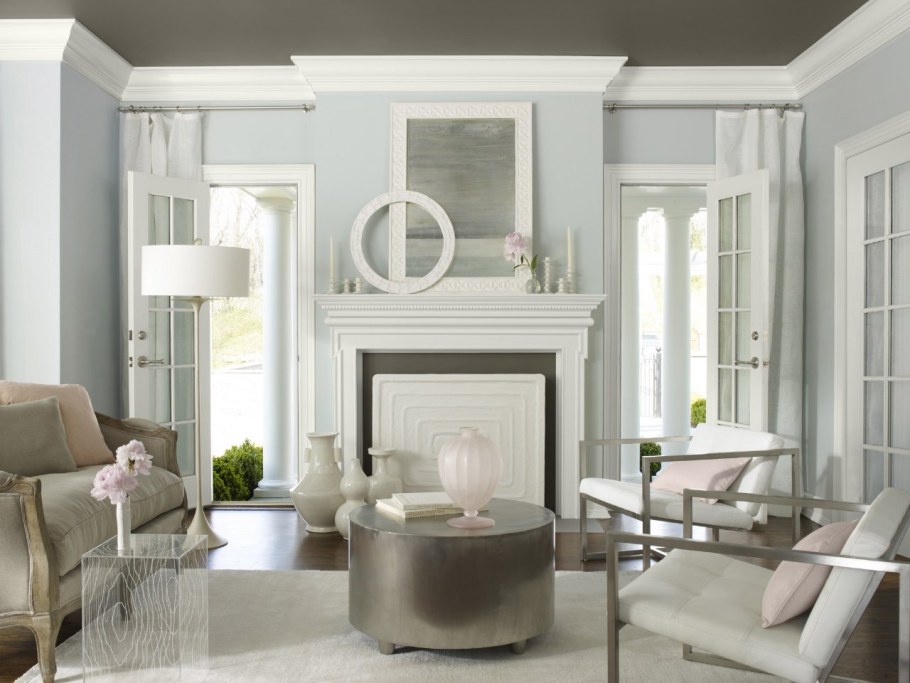 Гостиная в серых жемчужных тонах